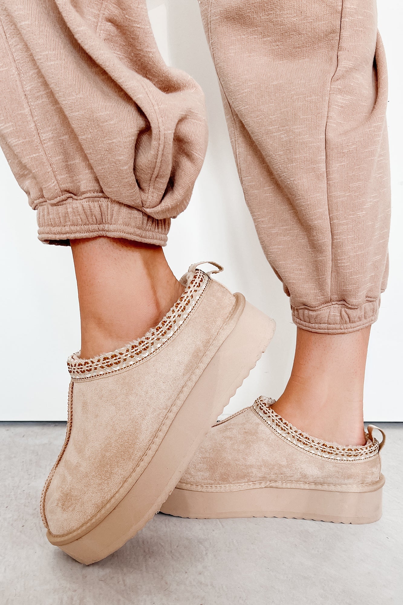 Alpine Glow Fur Lined Platform Slippers (Beige)