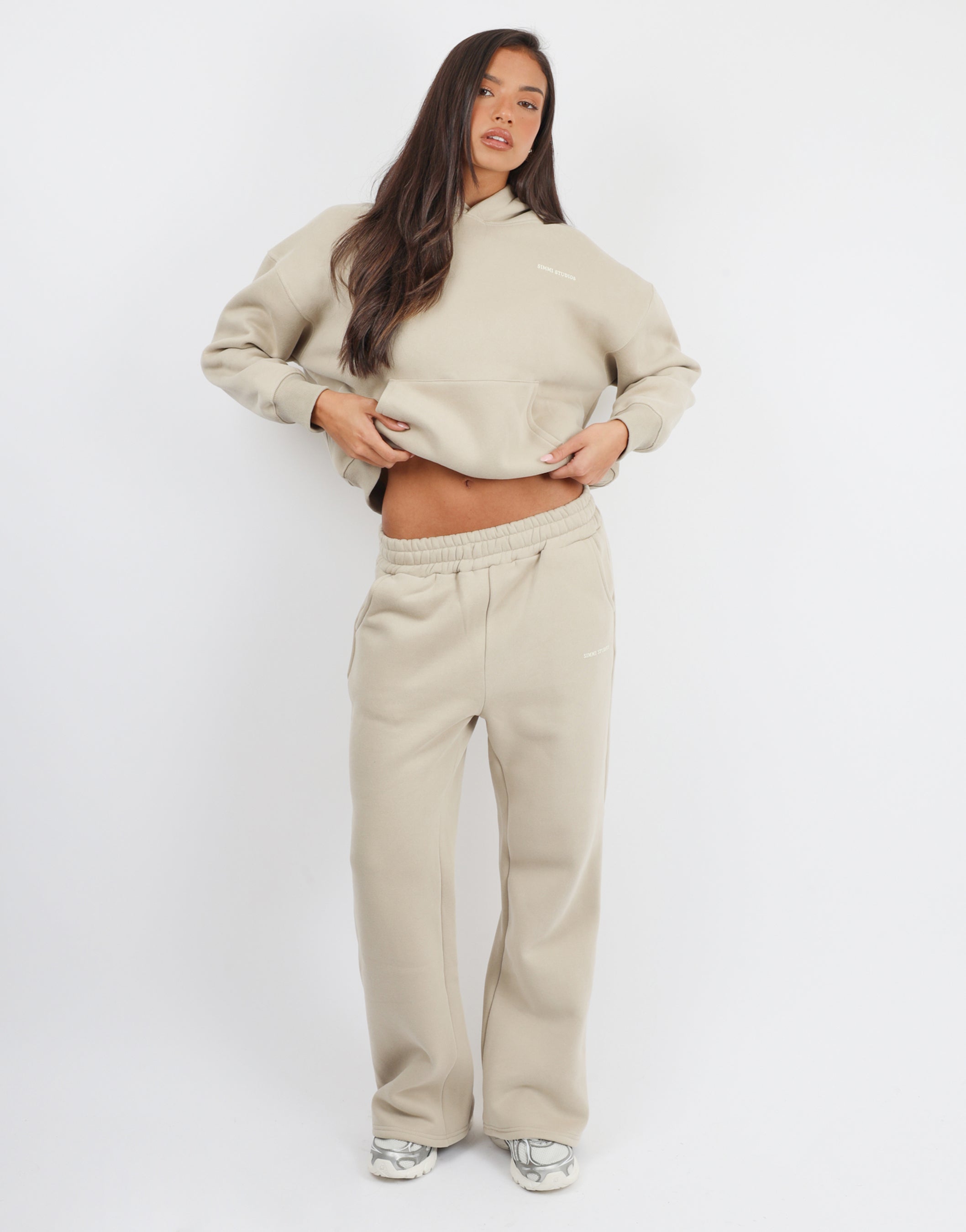 Colby Simmi Studios Essentials Flared Joggers in Cashew