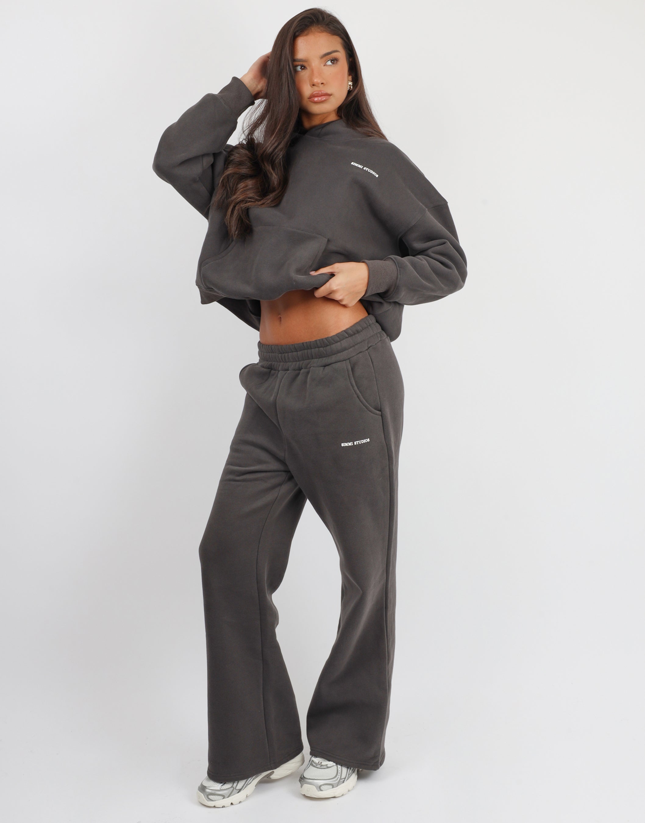 Colby Simmi Studios Essentials Flared Joggers in Slate