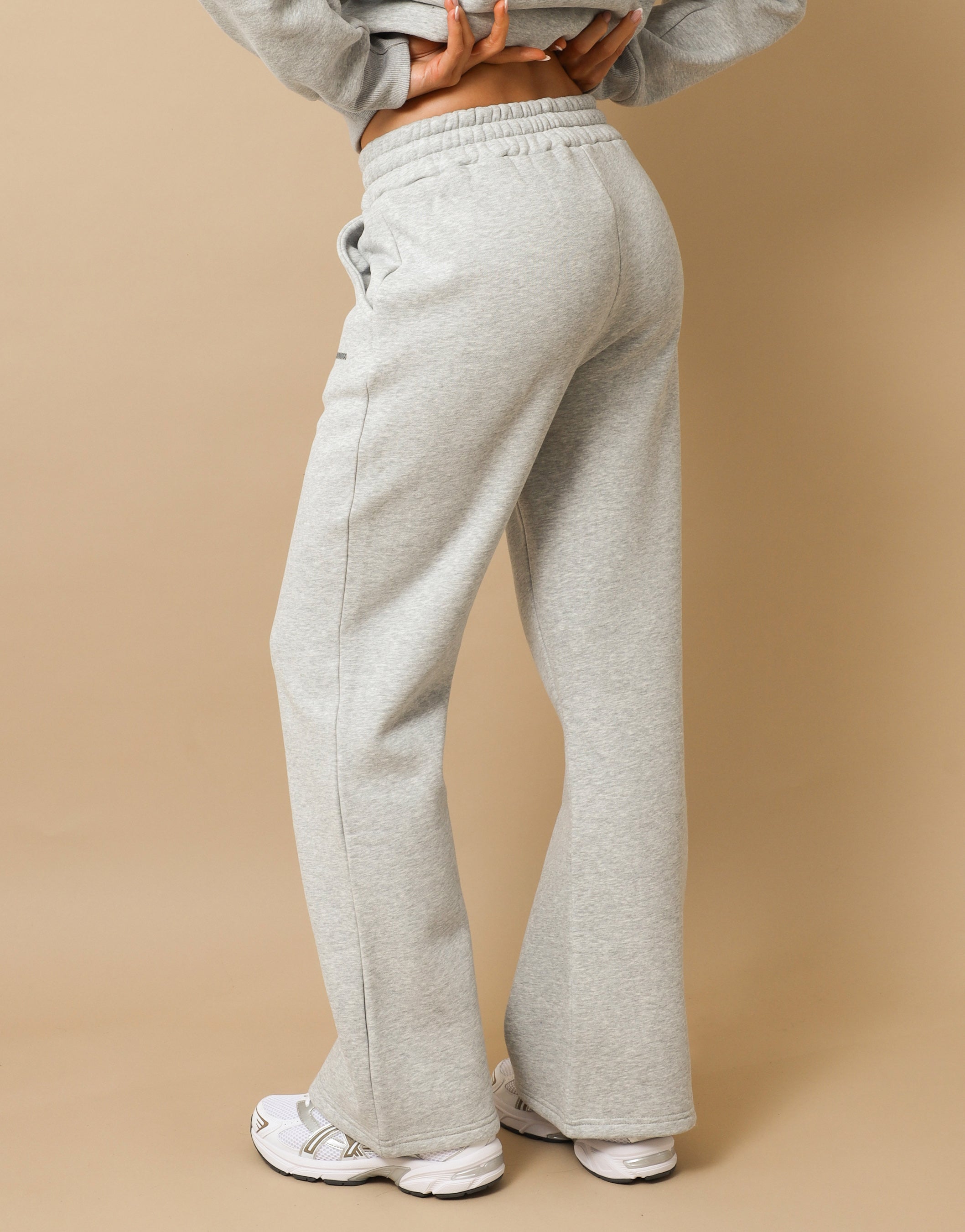 Colby Simmi Studios Essentials Joggers In Grey Marl