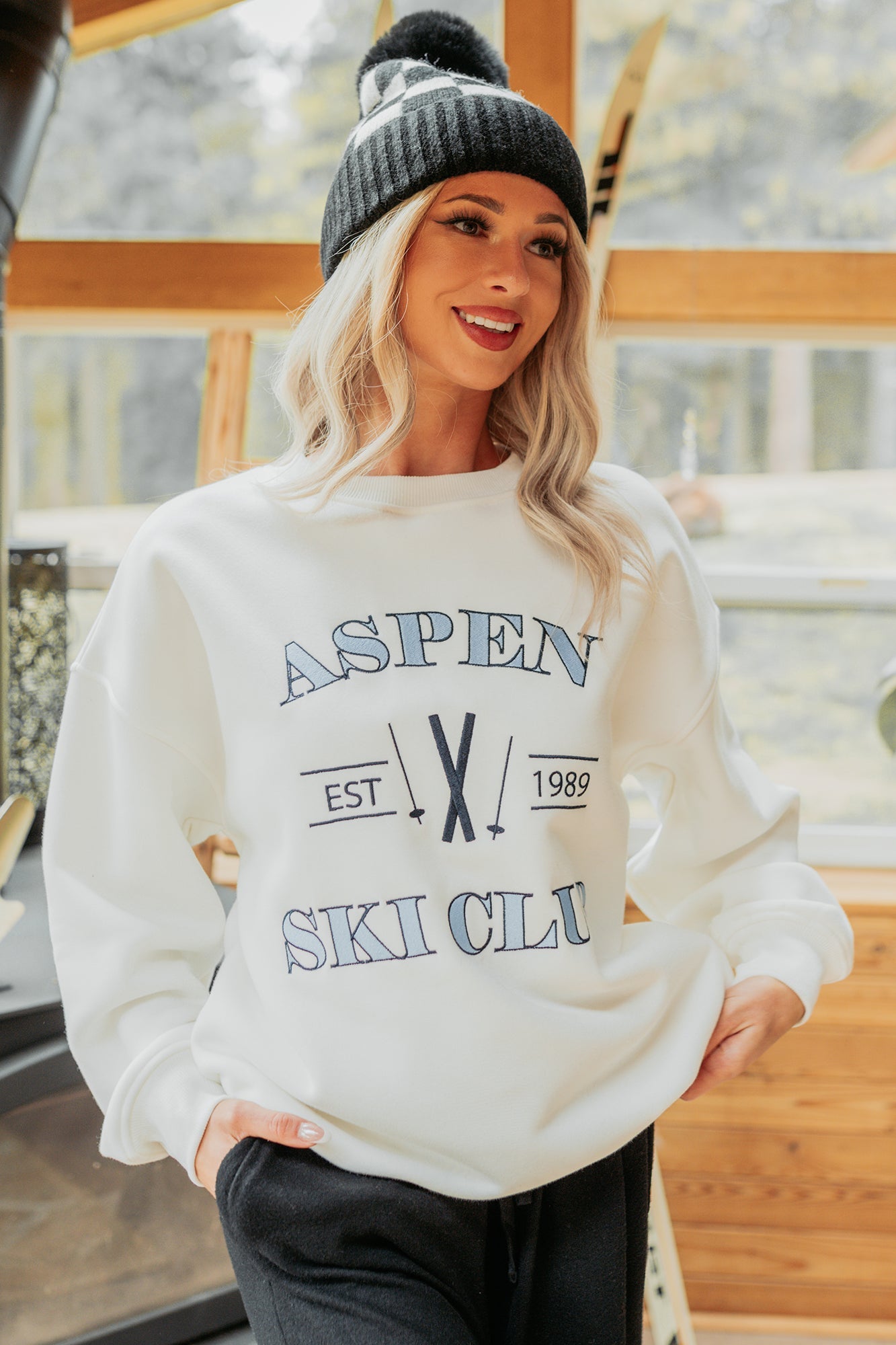 "Aspen Ski Club" Embroidered Sweatshirt (White)