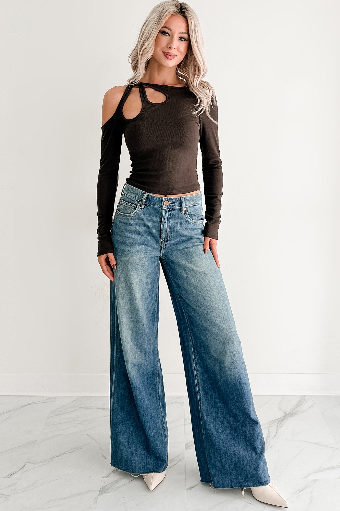 Aldo High Rise Wide Leg Hidden Brand Jeans (Medium Vintage)