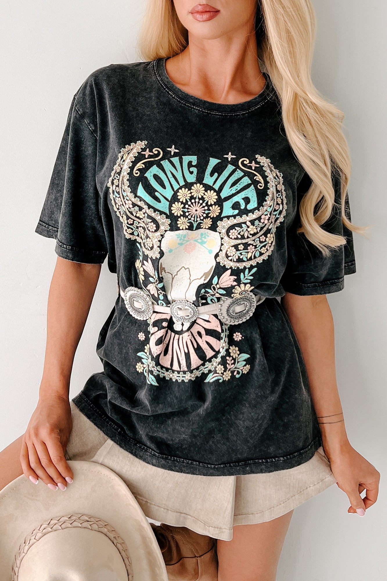 "Long Live Country" Mineral Wash Graphic Tee (Black)