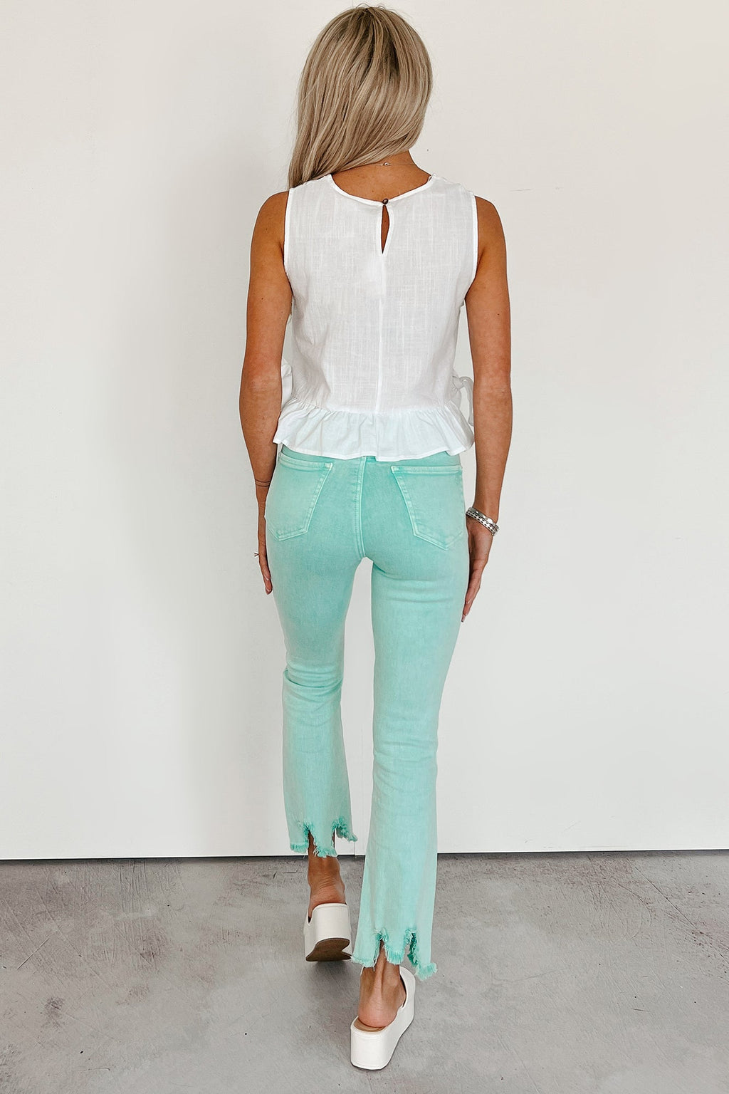 A Cup Of Quiet Sleeveless Ruffle Tie Top (White)