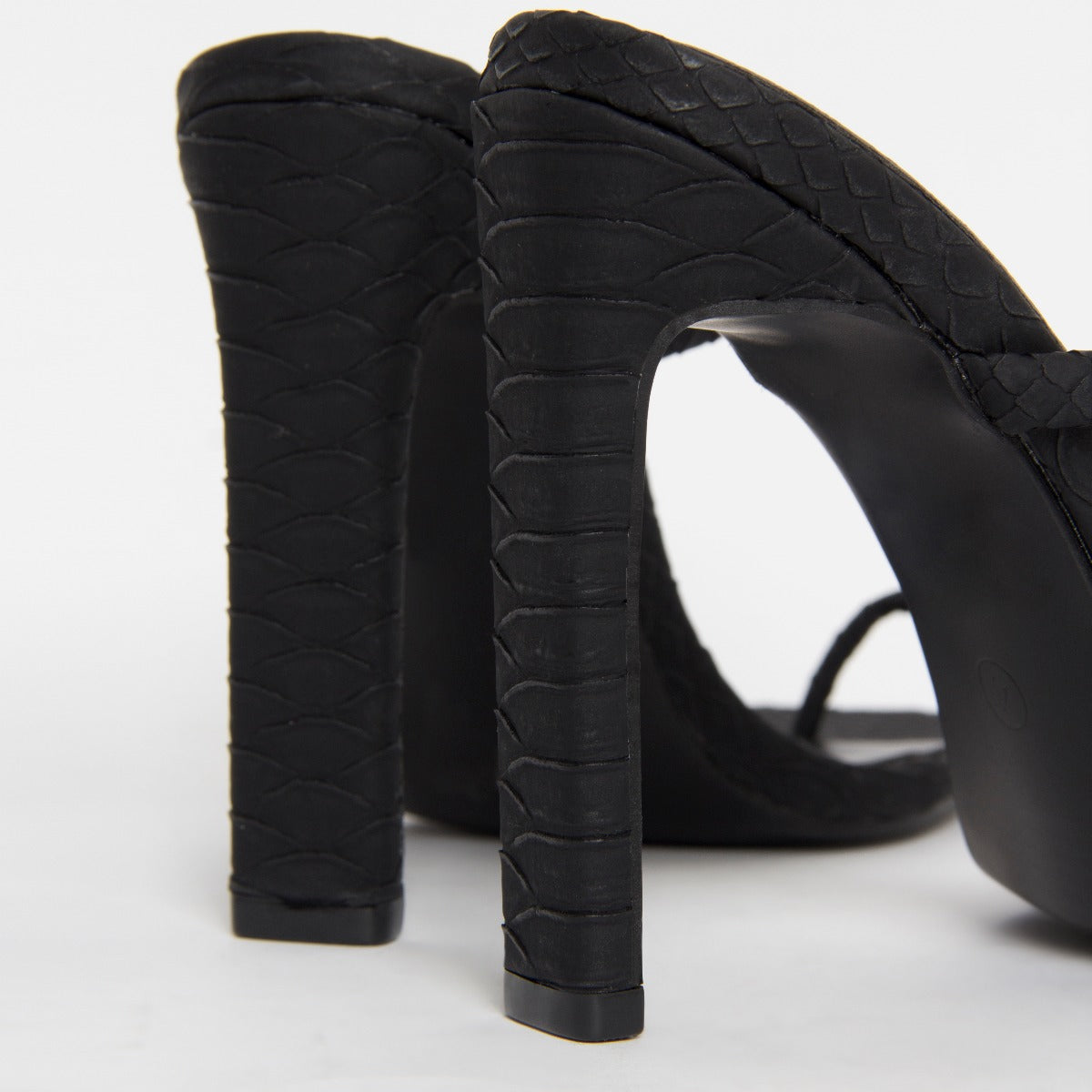 Cyan Black Snake Toe Loop Slim Block Heels